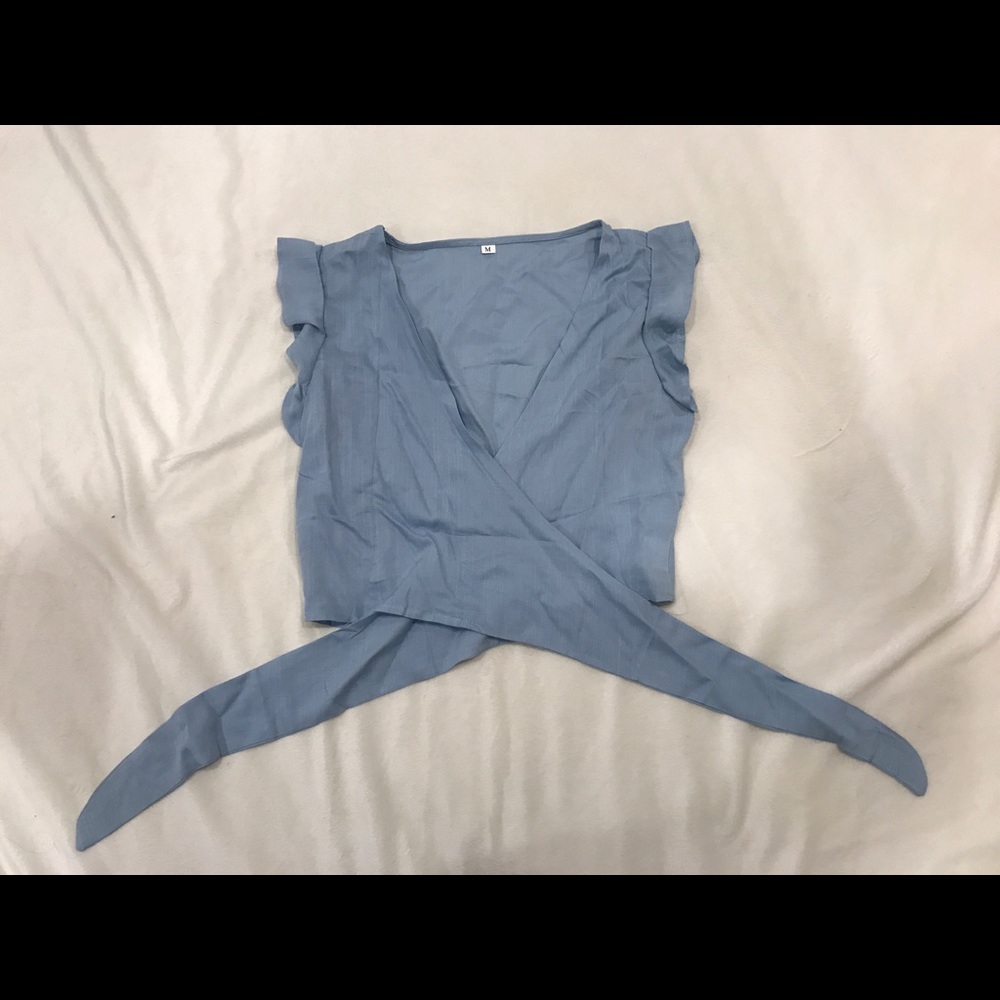 Baby blue crop